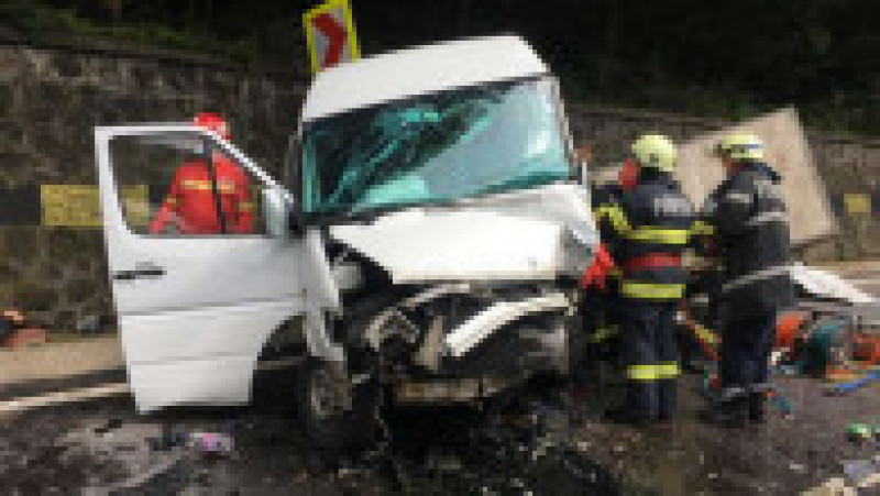 Trafic blocat peste patru ore pe DN 15, după un accident cu 13 victime. Foto: ISU Mureș | Poza 1 din 3