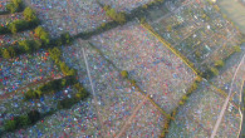 Mii de corturi abandonate și o mare de gunoaie rămase după un festival din Anglia. FOTO: Profimedia Images | Poza 8 din 11