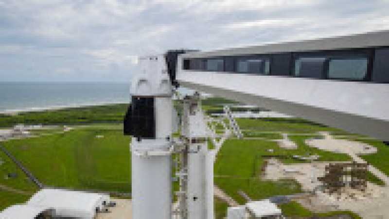 Racheta Falcon 9 și capsula Resilience, pregătite de lansare la Centrul Spaţial Kennedy al NASA. Sursă foto: Inspiration4/ twitter | Poza 17 din 22