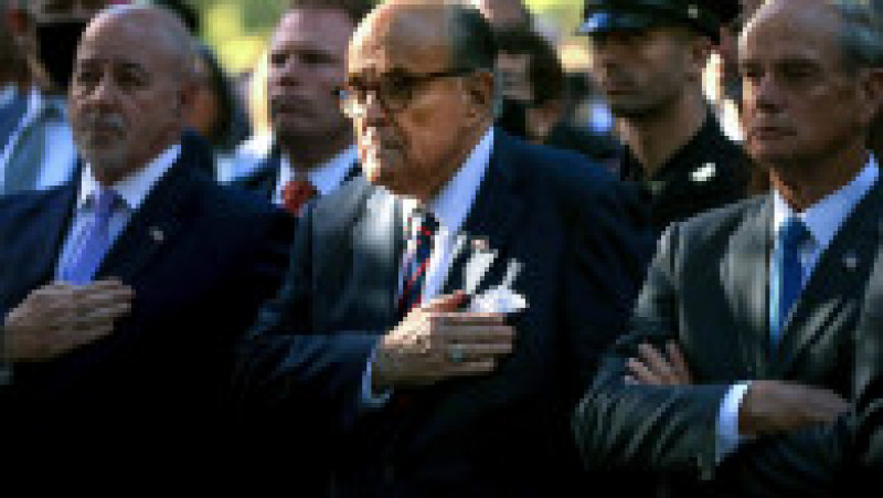 La ceremonia de comemorare a fost prezent și Rudolf Giuliani (centru), primarul New York-ului la 11 septembrie 2001. Foto: Profimedia | Poza 4 din 16