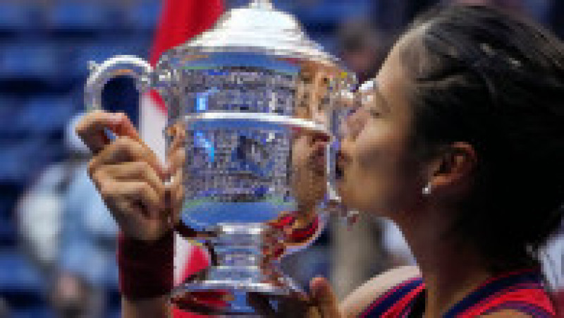 Sărutul magic al unei noi „prințese” a tenisului mondial Foto: Profimedia Images | Poza 36 din 45