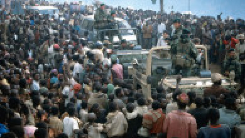 Trupele franceze intervin în Brutare, Rwanda. Iulie 1994. Sursa foto: Profimedia Images | Poza 27 din 31