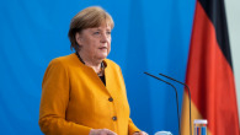 Angela Merkel și-a creat propria uniformă de cancelar: sacoul pătrățos și, de obicei, viu colorat cu pantalon. FOTO: Profimedia Images | Poza 18 din 22