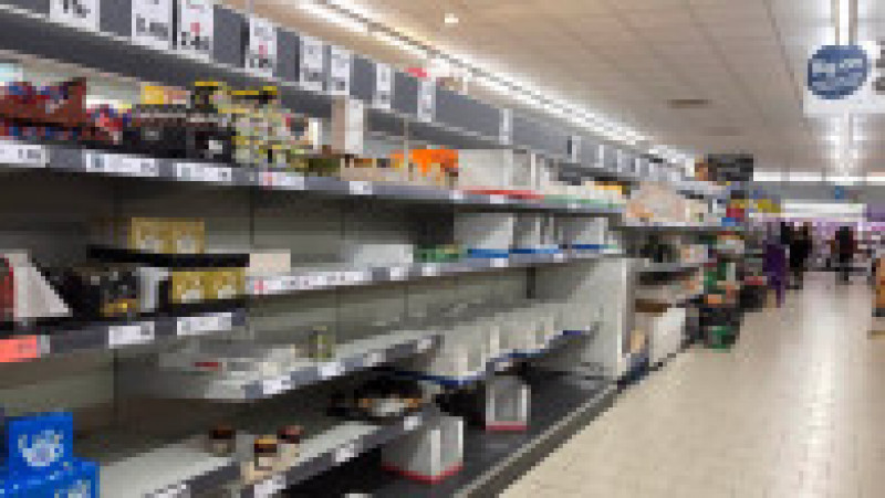 Rafturi goale în supermarket, în Marea Britanie. FOTO: Profimedia Images | Poza 17 din 20