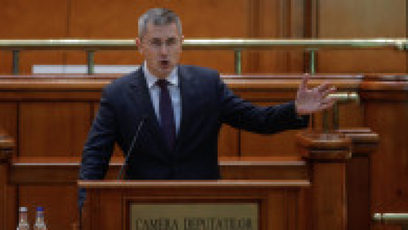Dan Barna vorbește în Parlament. Foto: INQUAM Photos/George Călin | Poza 8 din 11