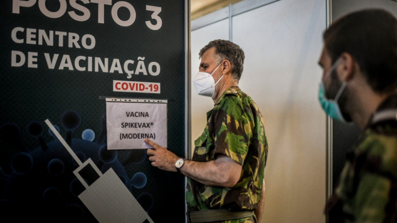 Viceamiralul Henrique Gouveia e Melo a condus campania de vaccinare din Portugalia Foto: Profimedia Images
