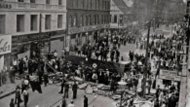 Baricadă pe străzile din Norrebro, în 1944, în timpul ocupației naziste Foto: Profimedia Images | Poza 11 din 11