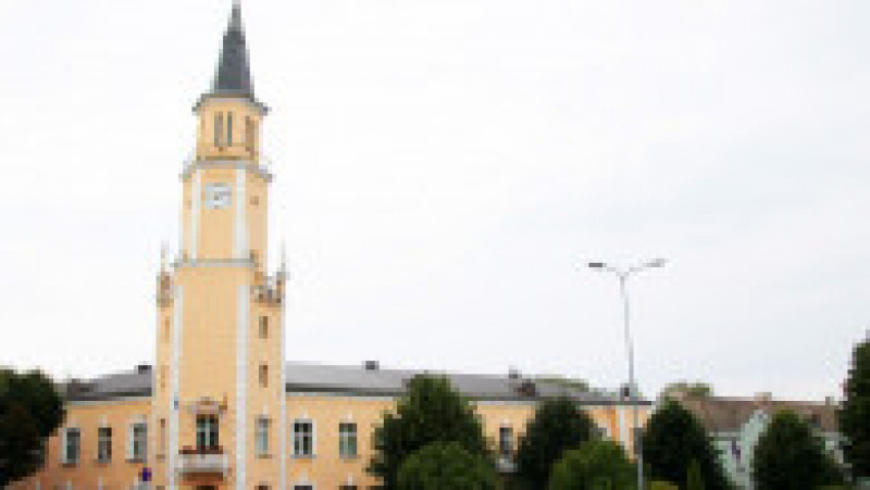 Clădirea Primăriei din Sillamae are un turn în stilul bisericilor luterane Foto: Profimedia Images | Poza 2 din 14