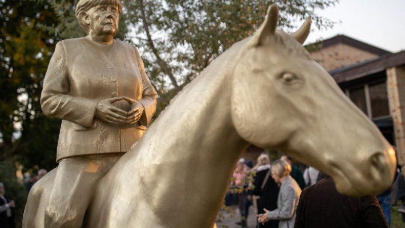 Statuia Angelei Merkel din Etsdorf, Bavaria, stârnește controverse Foto: Profimedia Images