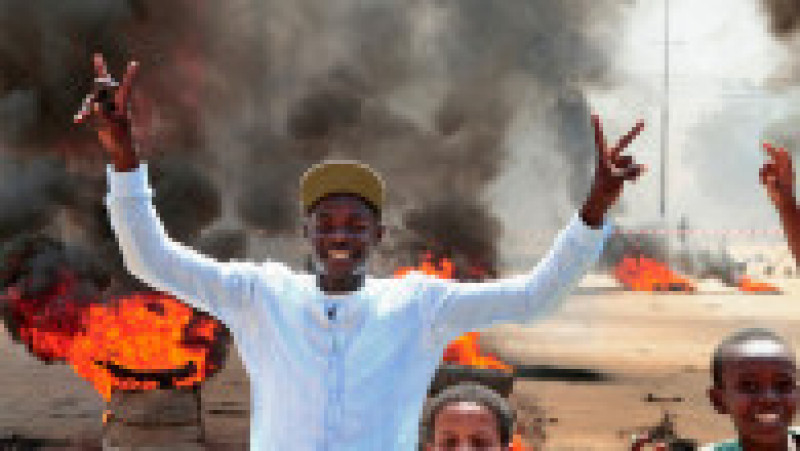 Proteste pe străzile din Khartoum după lovitura de stat. Sursa foto: Profimedia Images | Poza 22 din 29