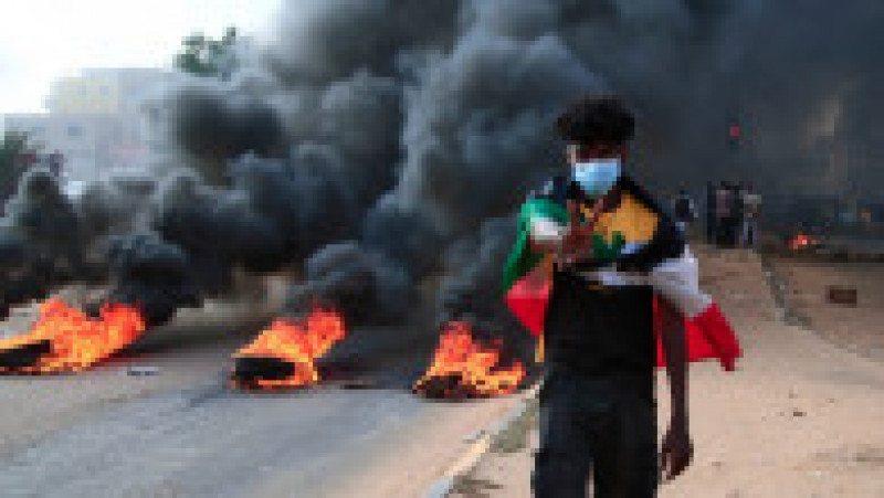 Proteste pe străzile din Khartoum după lovitura de stat. Sursa foto: Profimedia Images | Poza 3 din 29