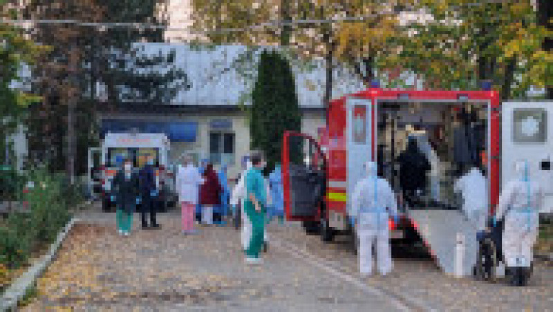 Cod roșu activat la Spitalul din Târgu Cărbunești, după ce instalația de oxigen s-a stricat. FOTO: ISU | Poza 4 din 7