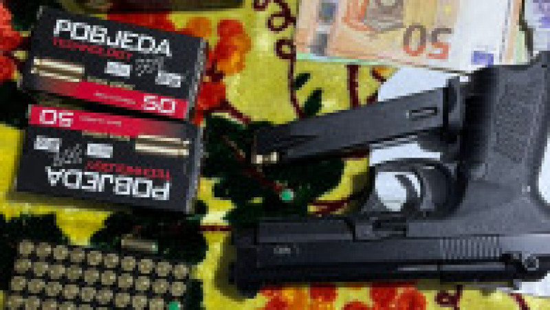 Arme confiscate de la contrabandiști. Foto: DIICOT | Poza 9 din 13