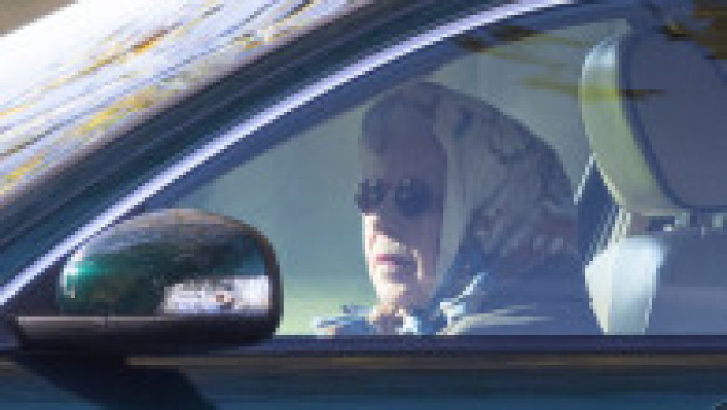 Regina Elisabeta a II-a a fost fotografiată în 2021 conducându-și una dintre mașini pe proprietatea sa de la Castelul Windsor. Foto: Profimedia Images | Poza 28 din 41