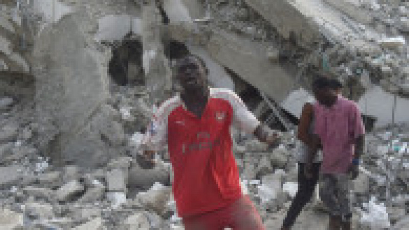 Un bloc aflat în construcție s-a prăbușit în Lagos, Nigeria. Foto: Profimedia Images | Poza 1 din 11