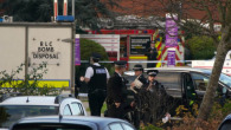 O mașină a sărit în aer în fața Spitalului pentru Femei din Liverpool Foto: Profimedia Images | Poza 3 din 9