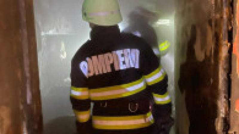 Pompierii au stins incendiul din Spitalul din Ploiești în câteva minute. Foto: Observatorul Prahovean | Poza 2 din 9