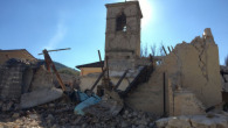 cutremur italia 11 - adi cojocaru | Poza 12 din 17