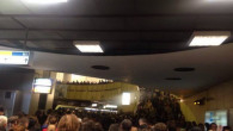 aglomeratie metrou victoriei fb - floriana laura taitis2 | Poza 2 din 13
