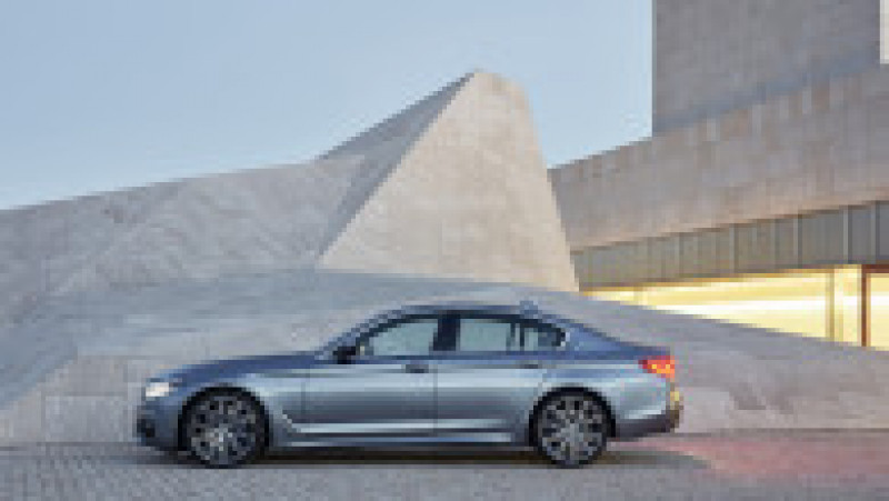 P90237230_highRes_the-new-bmw-5-series | Poza 4 din 11