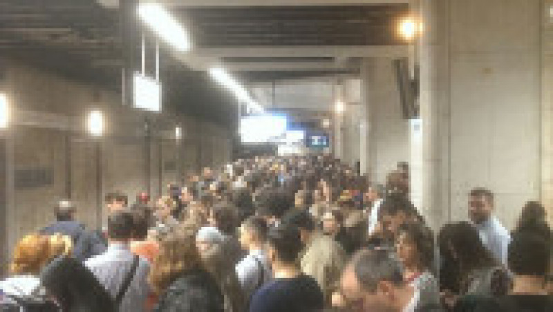 aglomeratie metrou Unirii 261016 | Poza 2 din 6