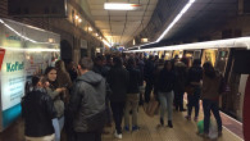 metrou blocat unirii 2 21016 | Poza 2 din 4