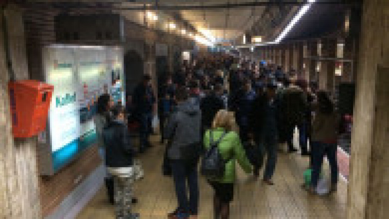 metrou blocat Unirii 1 21016 | Poza 1 din 4