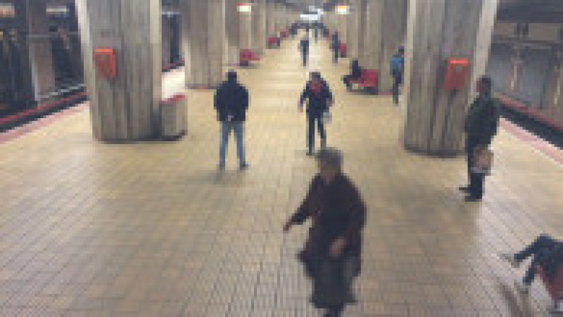 metrou blocat Unirii 5 | Poza 4 din 4