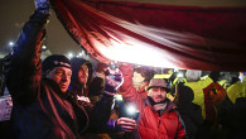 170212_PIATA_VICTORIEI_PROTEST_STEAG_02_INQUAM_PHOTOS_George_Calin | Poza 4 din 17