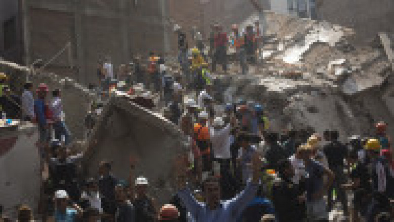 Earthquake Strikes Mexico City | Poza 17 din 21