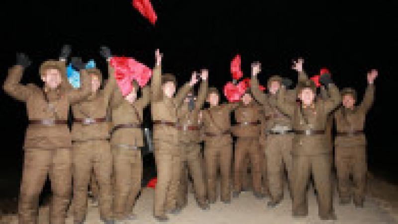 militari coreea racheta bucurie - rodong | Poza 19 din 20