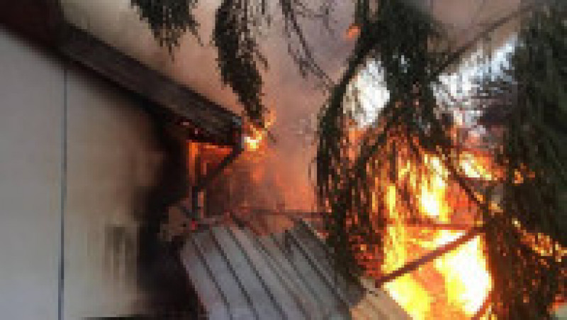 incendiu sediul Adm Parc Natural Apuseni Sudrigiu 151117 (3) | Poza 3 din 6