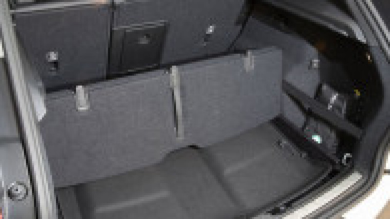 v19 | Poza 18 din 18