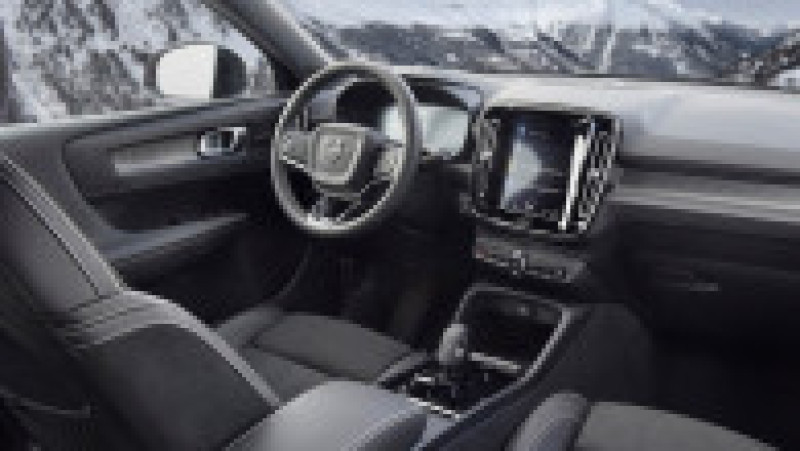 v17 | Poza 16 din 18