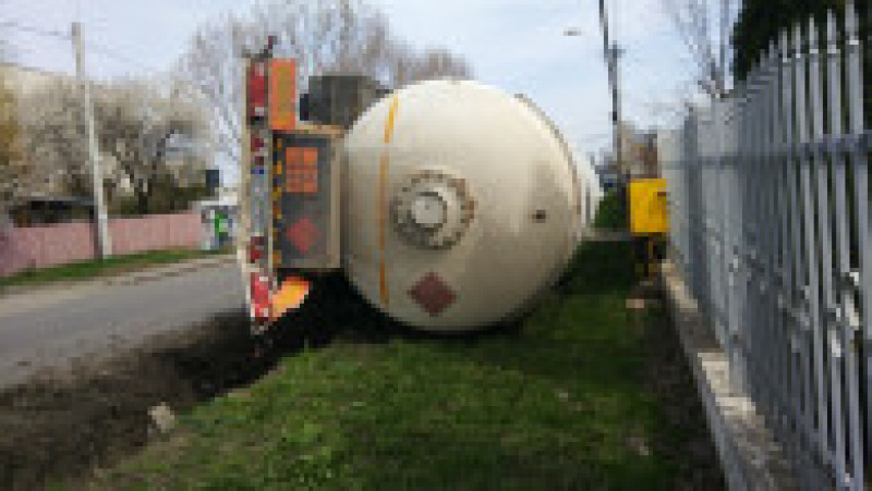cisterna GPL Ploiesti sursa ISU Prahova 4 070418 | Poza 4 din 4