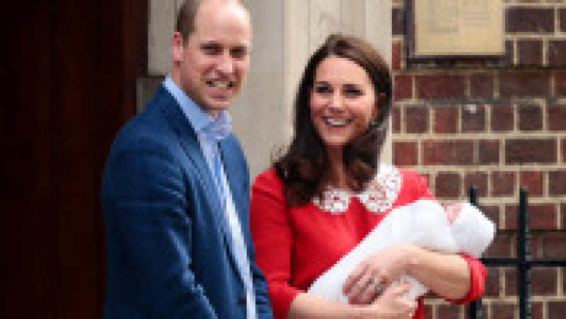 The Duke & Duchess Of Cambridge Depart The Lindo Wing With Their New Son | Poza 1 din 6