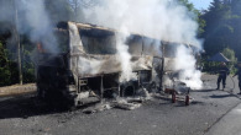 autocar incendiu Gutai (2) | Poza 2 din 15
