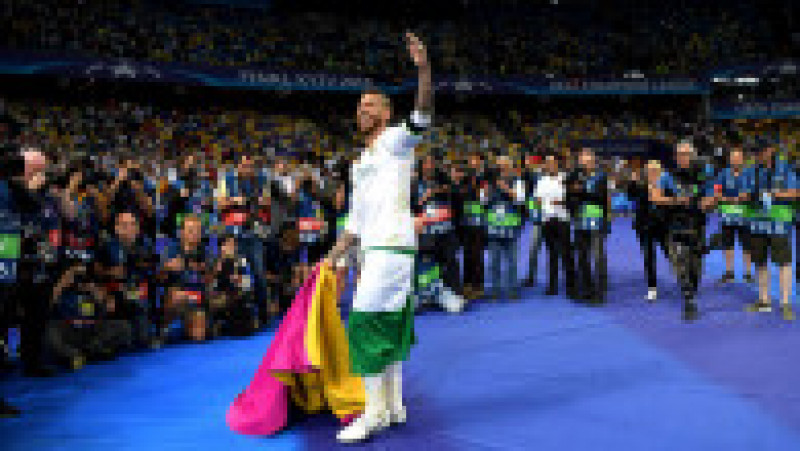 KIEV, UKRAINE - MAY 26: Sergio Ramos of Real Madrid celebrates victory after the UEFA Champions League Final between Real Madrid and Liverpool at NSC Olimpiyskiy Stadium on May 26, 2018 in Kiev, Ukraine. (Photo by Shaun Botterill/Getty Images) | Poza 27 din 37