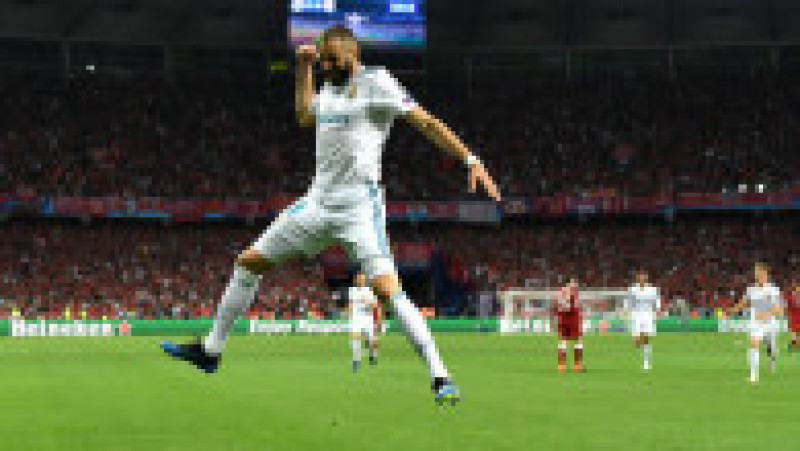 KIEV, UKRAINE - MAY 26: Karim Benzema of Real Madrid celebrates after scoring his sides first goal during the UEFA Champions League Final between Real Madrid and Liverpool at NSC Olimpiyskiy Stadium on May 26, 2018 in Kiev, Ukraine. (Photo by David Ramos/Getty Images) | Poza 14 din 37