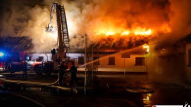 incendiu scoala 124 bucuresti_isu bucuresti ilfov (2) | Poza 2 din 14