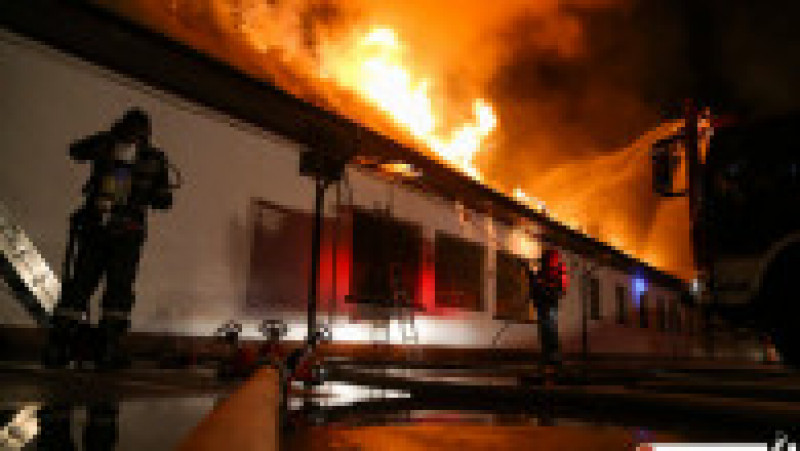 incendiu scoala 124 bucuresti_isu bucuresti ilfov (11) | Poza 11 din 14