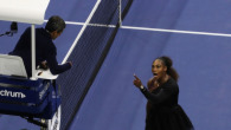 Serena Williams, în dispută cu arbitrul Carlos Ramos în finala de la US Open 2018 FOTO: Guliver /Getty Images | Poza 3 din 29