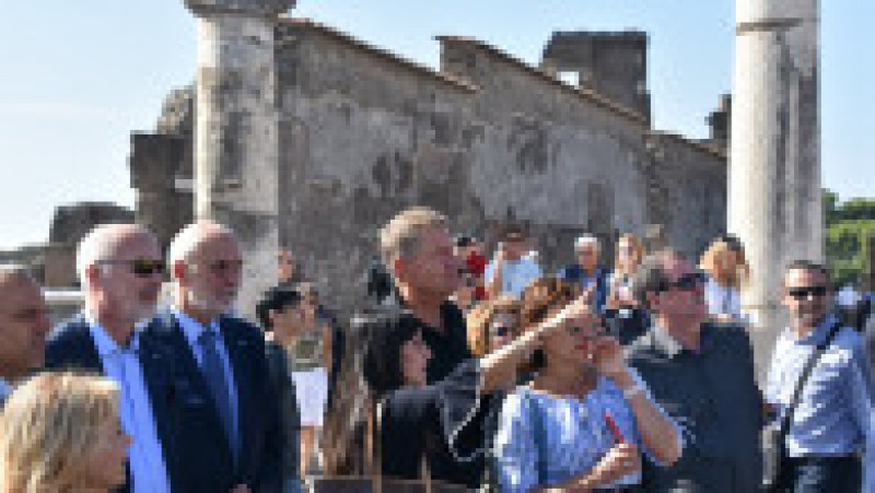 Klaus Iohannis si Carmen Iohannis in Pompeii 2 | Poza 6 din 11