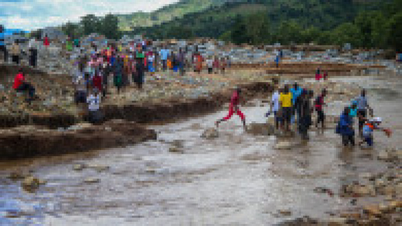 CHIPINGE, ZIMBABWE -Ciclonul Idai a provocat moartea a mii de oameni la începutul acestui an (Photo by Tafadzwa Ufumeli/Getty Images) | Poza 6 din 7
