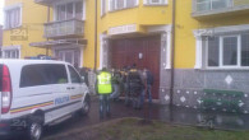 perchezitii 03 | Poza 3 din 5