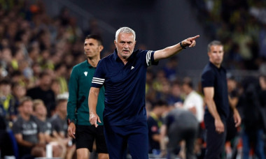 Istv&aacute;n Kov&aacute;cs l-a arbitrat pe Mourinho: show total &icirc;n meciul dintre Fenerbah&ccedil;e și Feyenoord din Liga Campionilor