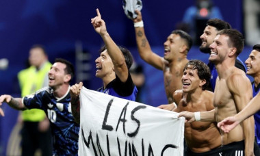 Jucătorii argentinieni au &icirc;ncălcat codul de conduită al FIFA după meciul cu Anglia. Ce banner au afișat