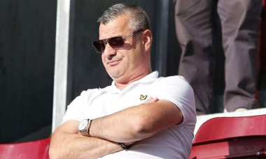 Louis Munteanu, făcut praf de patronul Nelu Varga: "Mai bine taci!"