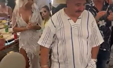 Cosmin Olăroiu și Codin Maticiuc au aruncat cu grămezi de bani la nunta fiului lui Nuțu Cămătaru VIDEO