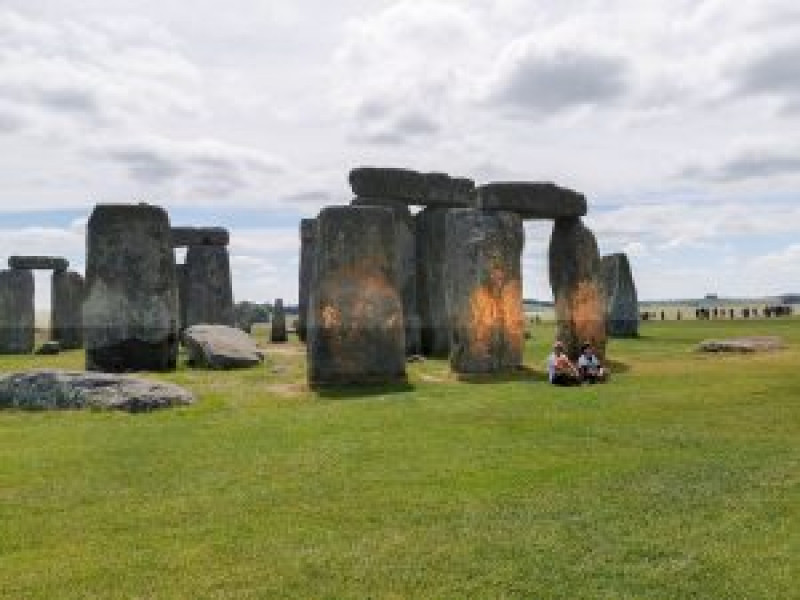 Stonehenge vandalizat cu vopsea
